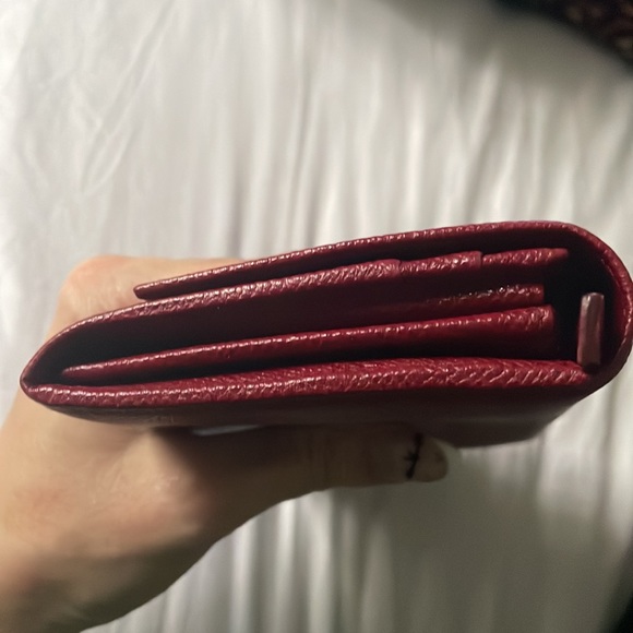 Excellent condition red wine authentic Bvgalri long wallet, 10 card slots - Picture 6 of 8